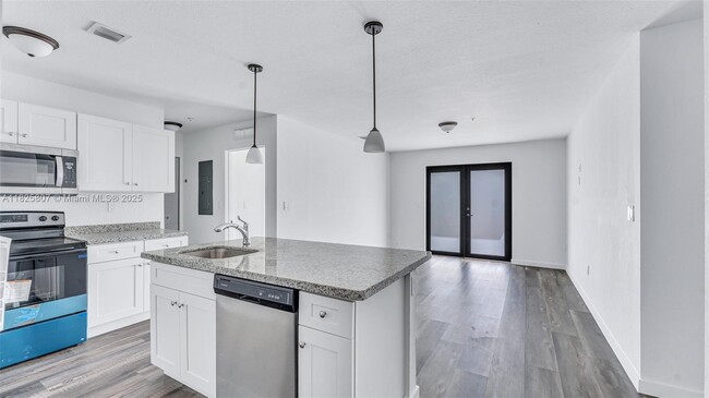 Building Photo - 13385 SW 250th St