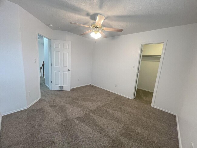 Building Photo - 5555 Mansfield Pl NW