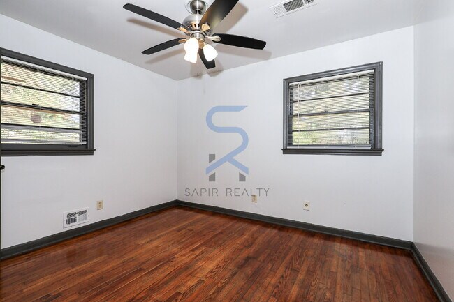 Building Photo - 1678 Bagpipe Pl