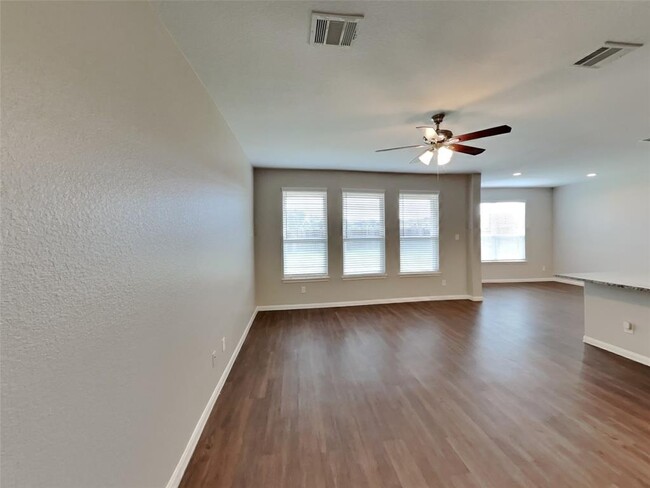 Building Photo - 7523 Merrylands Dr