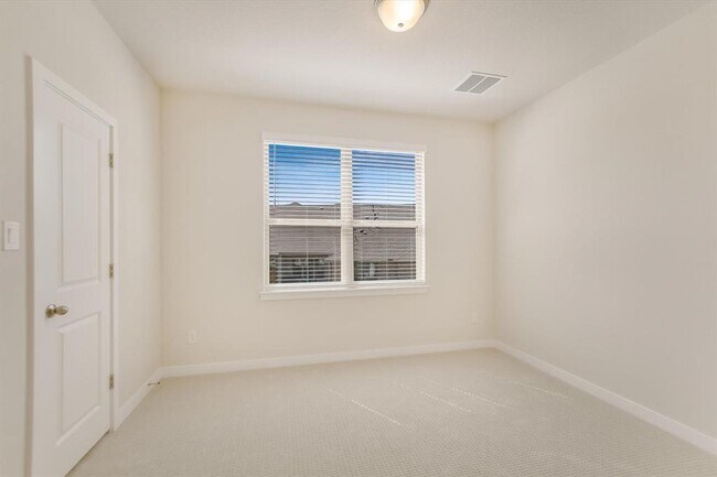 Building Photo - 2500 Forest Creek Dr