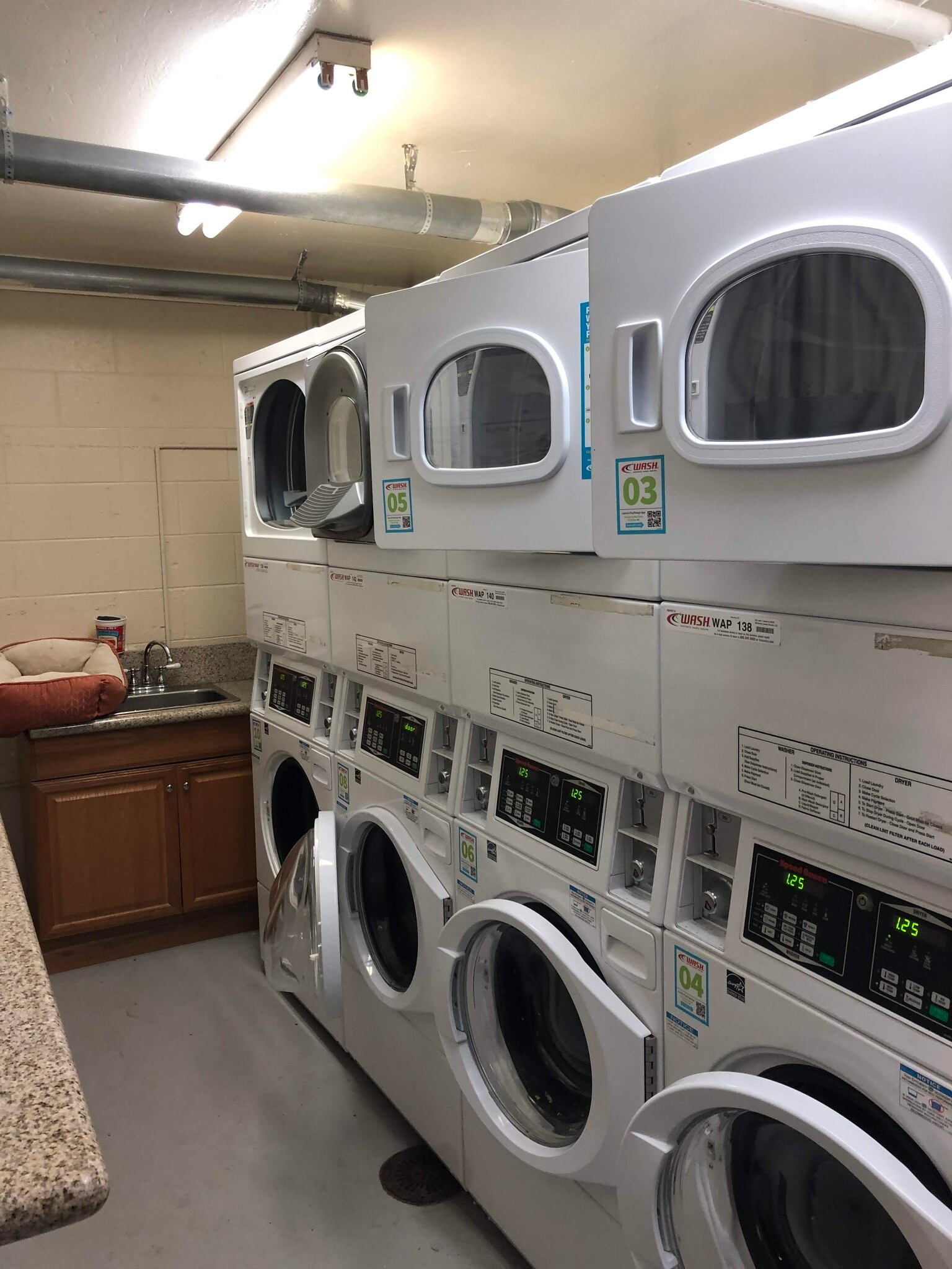 Onsite Laundry - 4045 E 3rd St