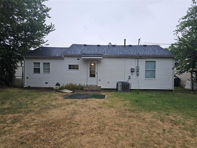 Building Photo - 1112 Jet Dr