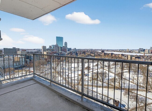 Building Photo - 151 Tremont St