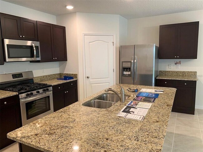 Building Photo - 361 Nowell Lp