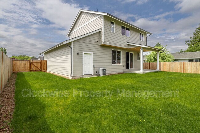 Building Photo - 206 Tacoma Ct NW