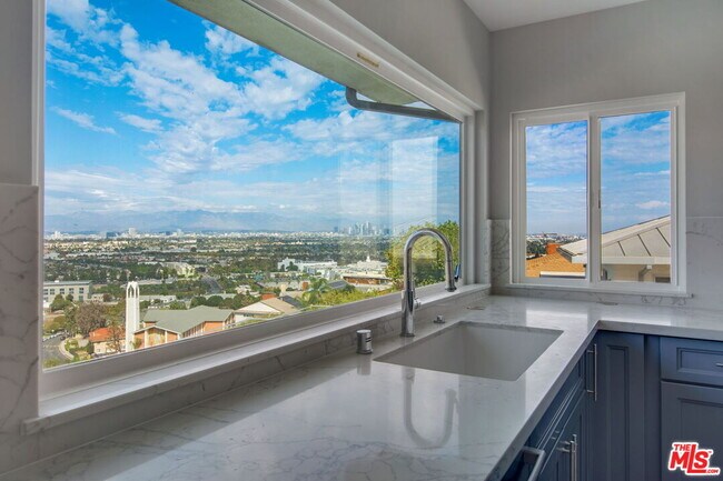 Building Photo - 4151 Don Mariano Dr