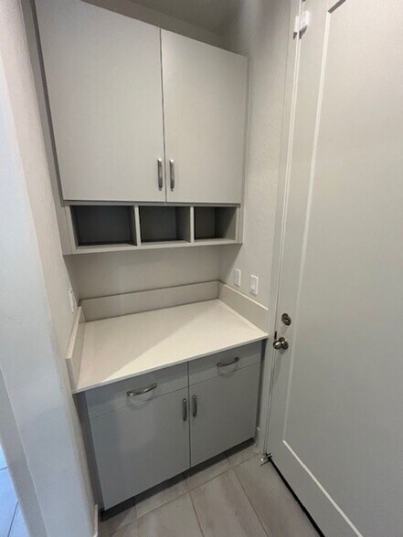 Building Photo - 4537 S Ernest St