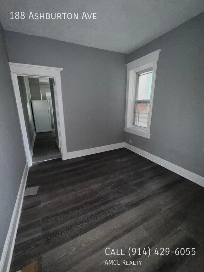 Building Photo - 188 Ashburton Ave