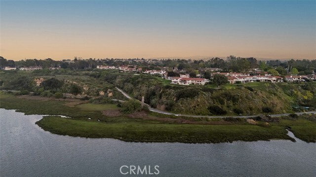 Building Photo - 2165 Vista Entrada Vis