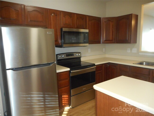 Building Photo - 8145 Millwright Ln