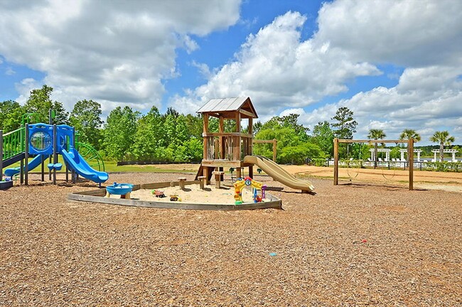 Building Photo - Beautiful Ranch Style Home in Foxbank