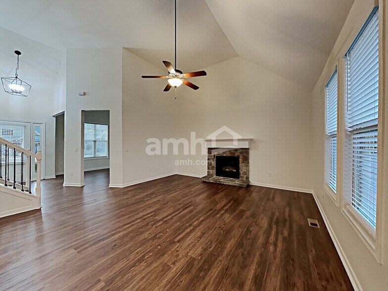 Building Photo - 1135 Blankets Creek Dr