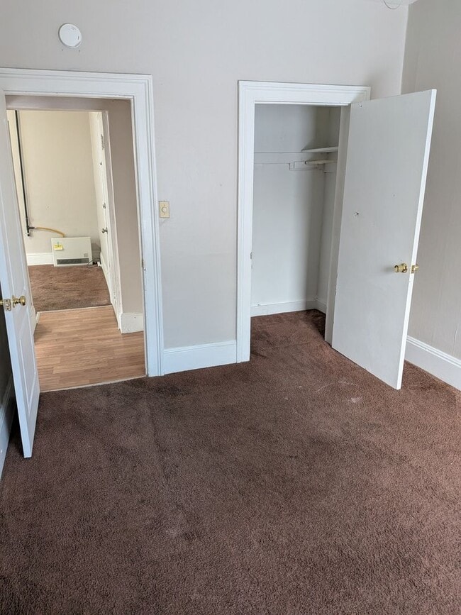 Building Photo - 1106-1108 Gibbson MGMT