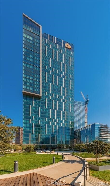 Building Photo - 889 Francisco St