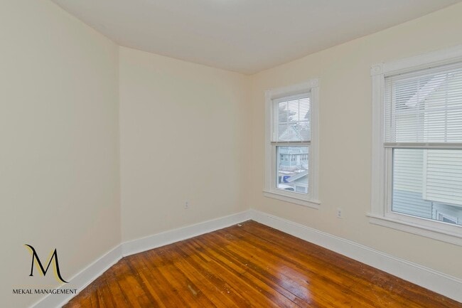 Building Photo - 54-56 Clantoy Street