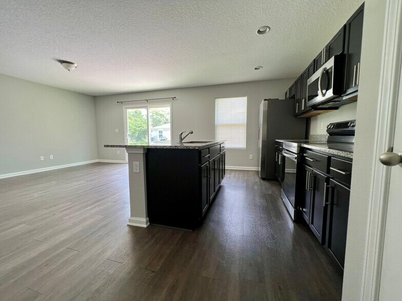 From Laundry to Kitchen - 8514 Peach St