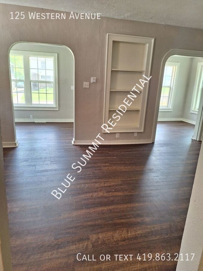 Building Photo - Adorable 1 Bedroom Double with a Bonus Room