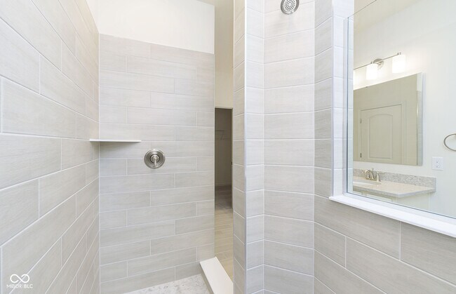 Building Photo - 3250 Haflinger Dr