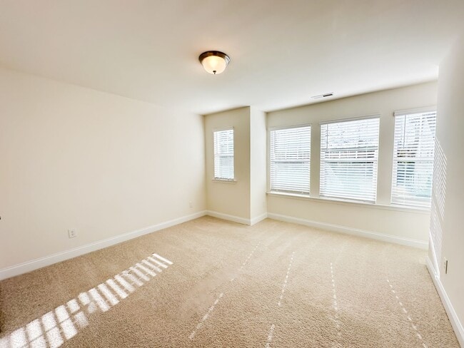 Building Photo - Radiant Townhouse located in Raleigh