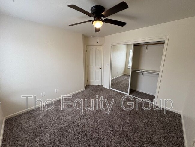 Building Photo - 2650 S Peppertree St