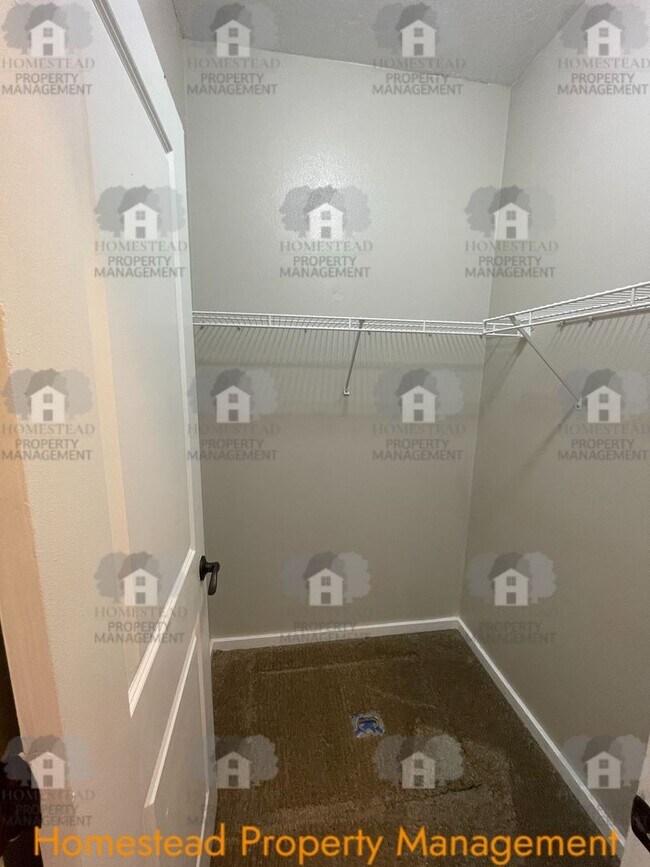 Building Photo - 168