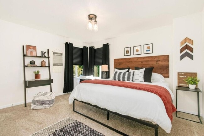 Building Photo - 329 Wyss St