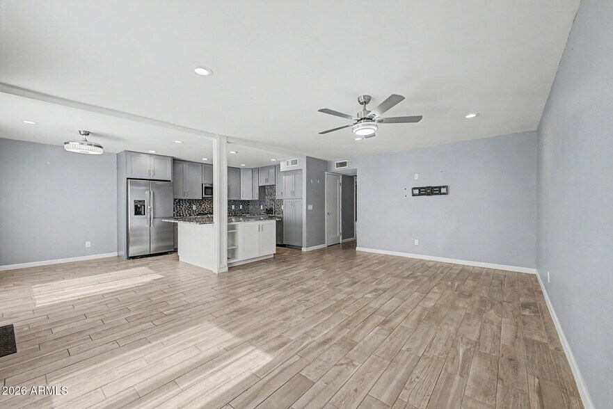 Building Photo - 5209 N 18th Dr