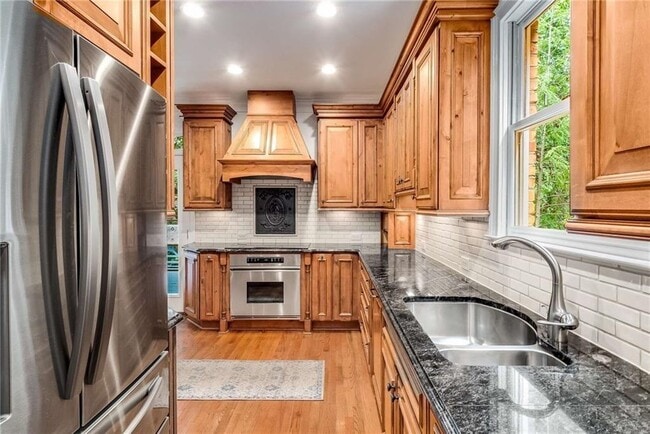 Building Photo - 448 Ivy Park Ln NE