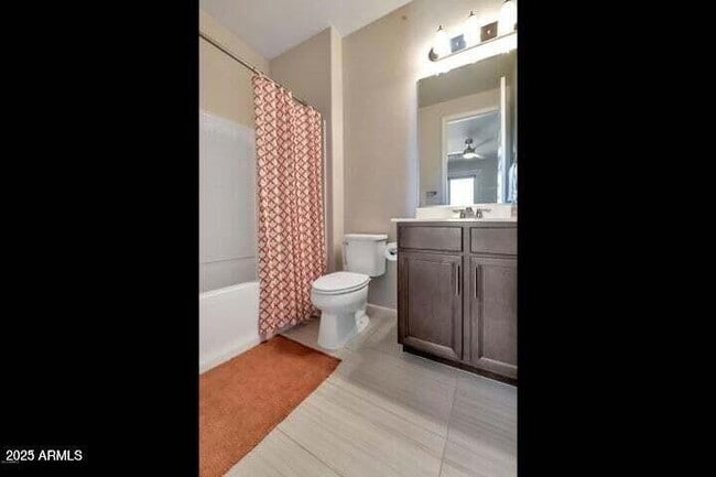 Building Photo - 2090 S Dorsey Ln
