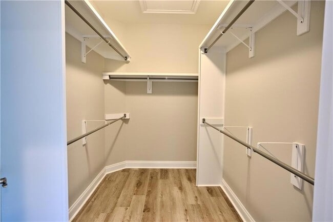 Building Photo - 8561 Clarke Rd