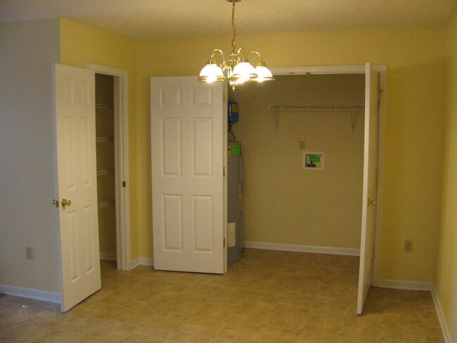 Building Photo - 1008 Ironwood Ct