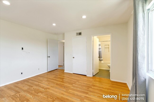 Building Photo - 720 Waterloo St