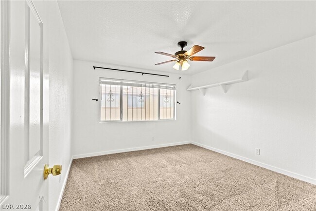 Building Photo - 2212 Silver Pine Dr