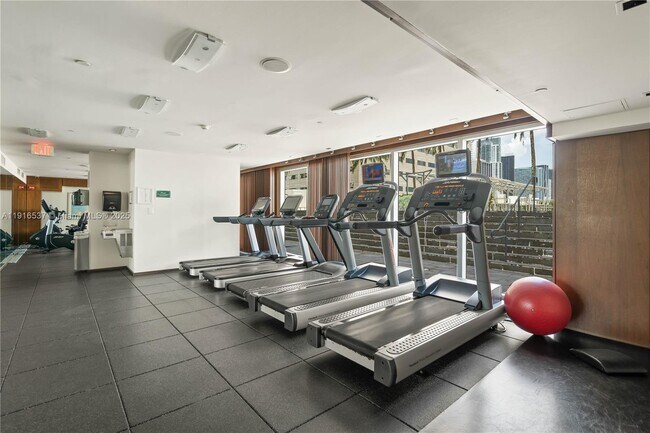 Building Photo - 335 S Biscayne Blvd