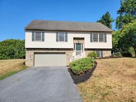 Building Photo - 5206 Brook Dr