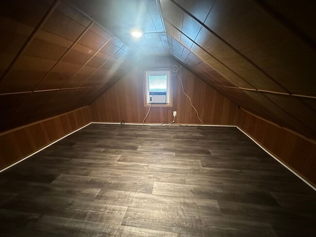 Building Photo - 3 bed house in Church Hill! Central HVAC, laundry, yard with shed!
