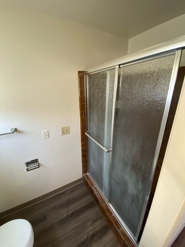 Building Photo - Charming Home for rent in Exeter, Ca