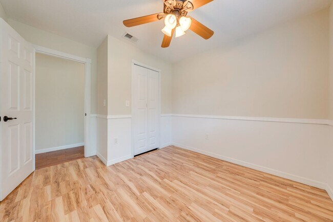 Building Photo - Serene 3-Bedroom Home on 1 Acre Lot