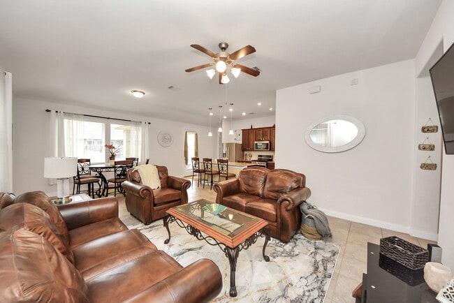 Building Photo - 8806 Chapada Highlands Dr