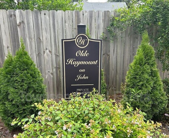 Building Photo - 2012 Fig Ct