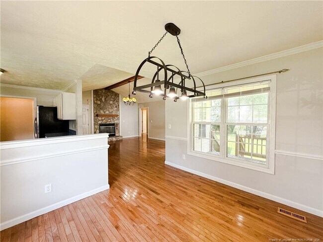 Building Photo - 7228 Beaver Run Dr