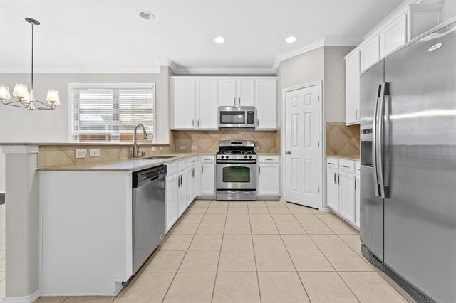 Building Photo - 5812 Pebble Ridge Dr