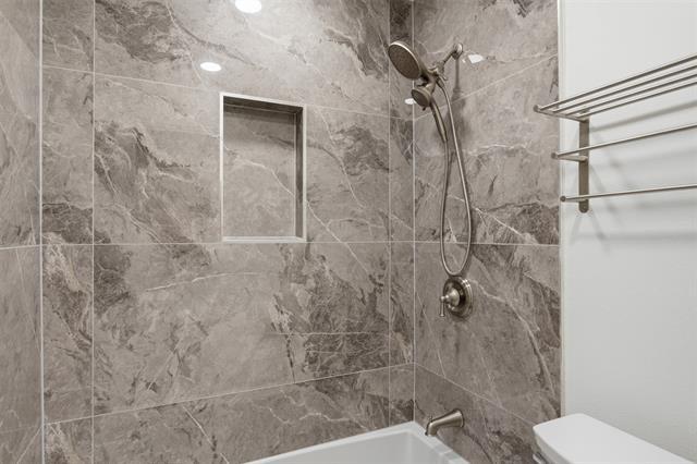 Building Photo - 7515 Meadow Oaks Dr