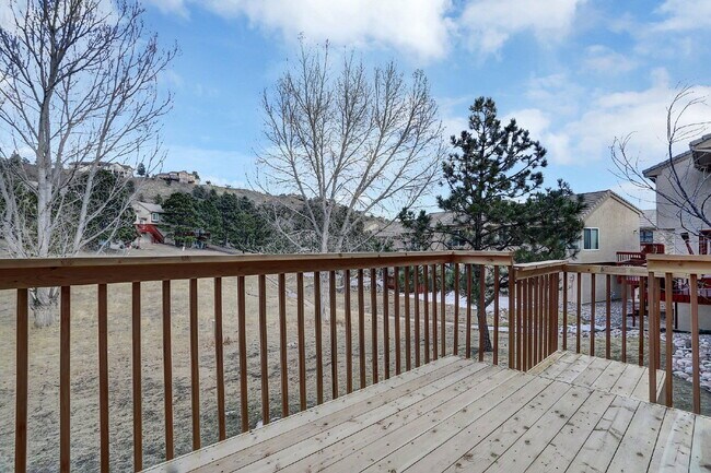 Building Photo - 6925 Yellowpine Dr