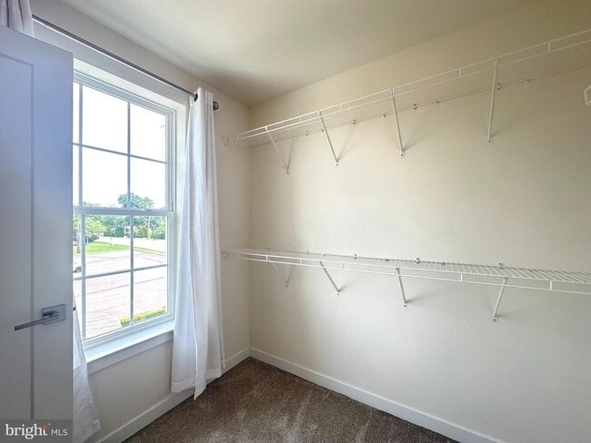 Building Photo - 13 Hedley Ln