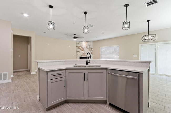 Building Photo - 9853 La Morenita Cir