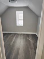 Building Photo - 1262 S Fairfield Ave