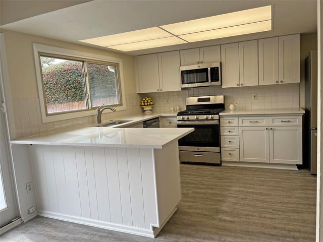 Building Photo - 6646 Hillwood Ln