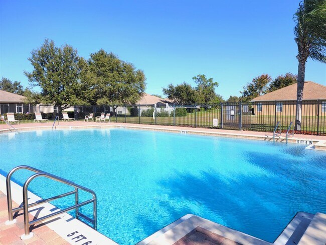 Building Photo - Annual Rental - Lovely 3 Bedroom 2 Bathroo...